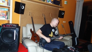 http://baskytara.com/img/m/2/t/p185lklkja1opj18ic17ti17sakvq6.jpg