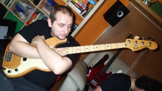 http://baskytara.com/img/m/2/t/p185lklkjdrmfga7nd61r89k2dl.jpg