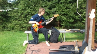 http://baskytara.com/img/m/2269/t/p18djah51fjca18ug1nf2pd1h3l3.jpg