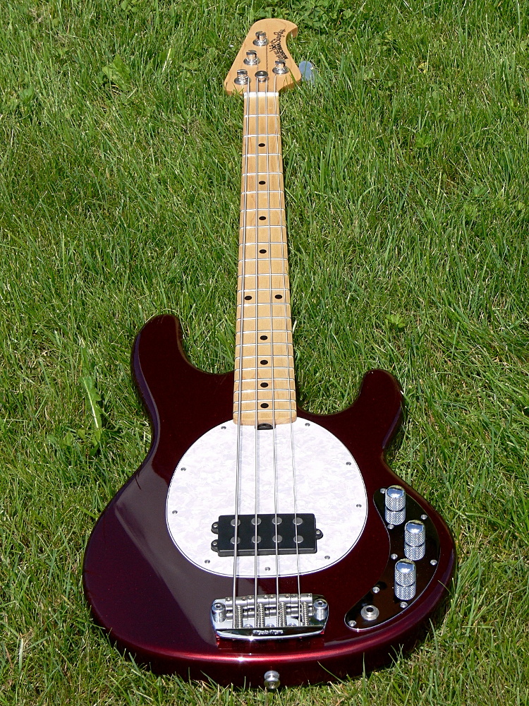 Ernie Ball Music Man StingRay 2EQ 2010 a 1987 (Stránka 1) - Recenze -  Baskytara.com