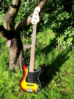 http://baskytara.com/img/m/2957/t/p171mb1srebge185r1afd1in11vr3.jpg