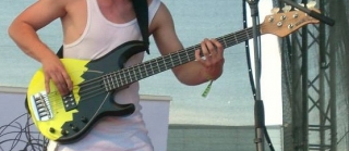 http://baskytara.com/img/m/924/t/p18h4pc1d4n3j19fl5b4tj7lth3.jpg