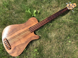 https://baskytara.com/img/m/2556/t/p1faacpm0vvd1egiofbpghabfh.jpg