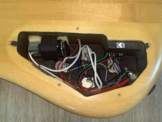 https://baskytara.com/img/m/2556/t/p1h4ql0i7ftmh13i8i6e1q2u1knbr.jpg
