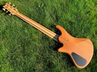 https://baskytara.com/img/m/2556/t/p1iq5nkfc61mlq19pt1use158918jpp.jpg