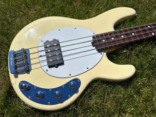 https://baskytara.com/img/m/2556/t/p1jte2m8pr1lvabnd109lnra1ois5.jpg