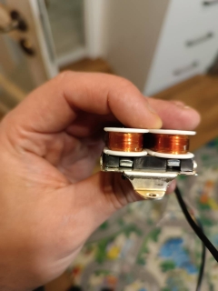 https://baskytara.com/img/m/3153/t/p1hjf709cc1rhb108h1pevbqifo09.jpg